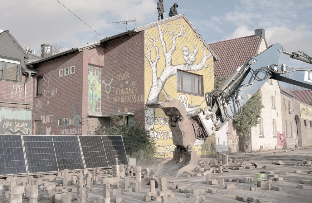 1 - Fragments of Climate Changes - c0e25948-e9c5-402f-9678-2e946e7f5b07