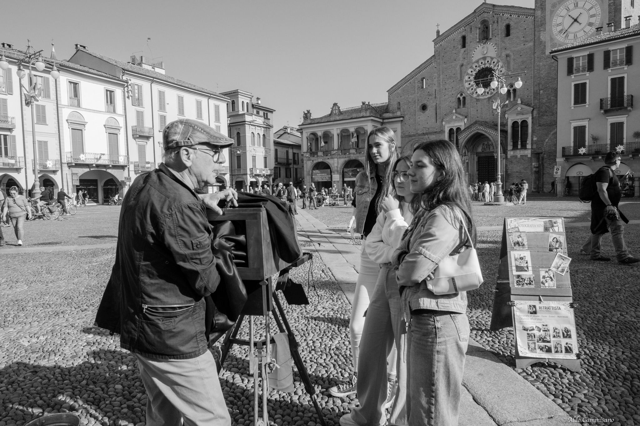 Minutero in pzza della Vittoria Lodi by Aldo Camisano